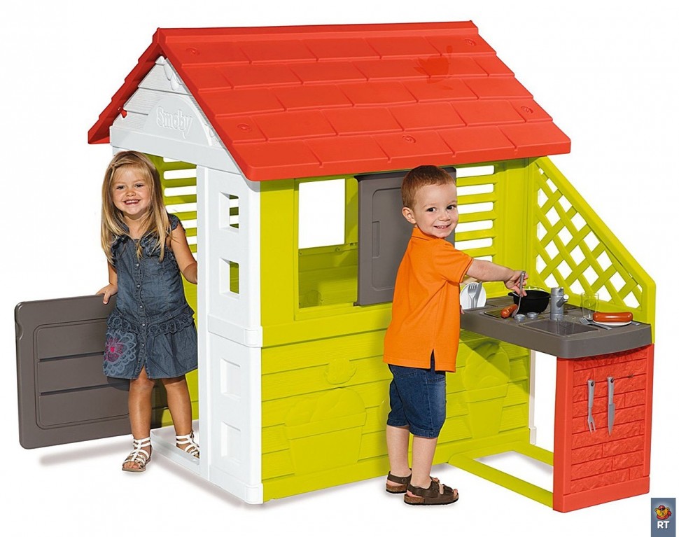 дети сортируют мусор. стол и стулья детские пластиковые. детские замки на окна. игрушки для детей. пластиковые дети.