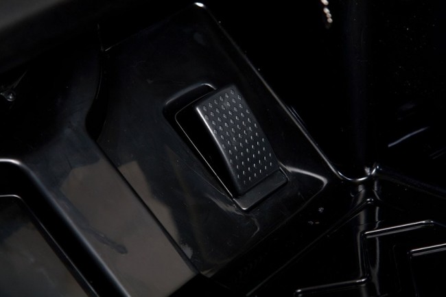 RT ML63 Электромобиль Mercedes-Bens AMG 12V R/C бордо с резиновыми колесами