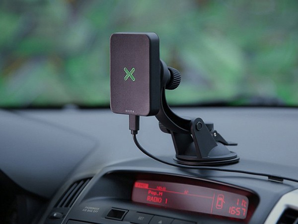 Автомобильное беспроводное ЗУ и держатель с креплением на присоске Xvida Wireless Charging Suction Mount (W2-SCM-01), черный