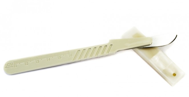 Скальпель одноразовый со стальным лезвием, стерильный Скальпель одноразовый со стальным лезвием, стерильный