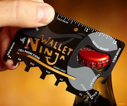 Мультитул Wallet Ninja 16 в 1,6 ключей, 4 ножа, 4 отвертки, 2 линейки, овощечистка, подст. для тел. Мультитул Wallet Ninja 16 в 1,6 ключей, 4 ножа, 4 отвертки, 2 линейки, овощечистка, подст. для тел.