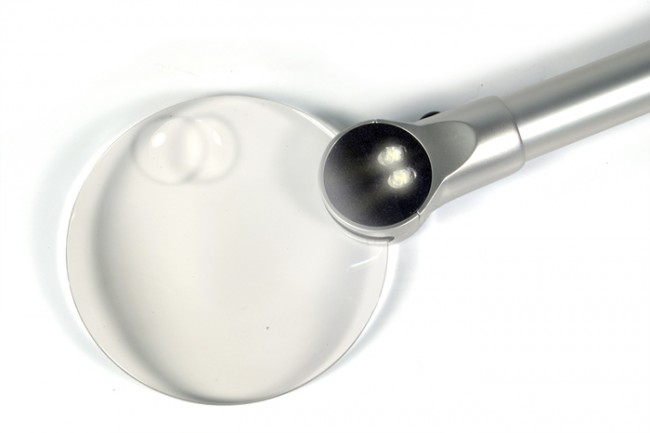 Лупа Levenhuk Zeno 400, 2/4x, 88/21 мм, 2 LED, металл Лупа Levenhuk Zeno 400, 2/4x, 88/21 мм, 2 LED, металл