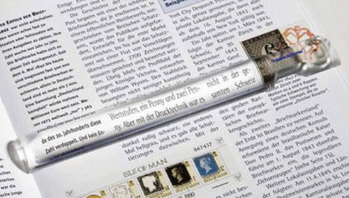 Лупа-линейка настольная Eschenbach 1:1,8, 200x25 мм, с красной направляющей линией Лупа-линейка настольная Eschenbach 1:1,8, 200x25 мм, с красной направляющей линией