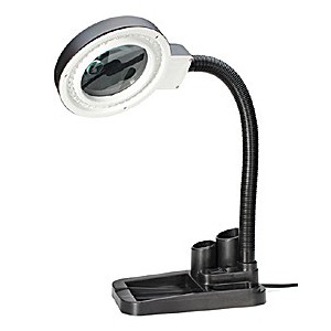 Лупа-лампа Kromatech бестеневая 2/20x, 85 мм, с подставкой для ручек и подсветкой (40 LED) Лупа-лампа Kromatech бестеневая 2/20x, 85 мм, с подставкой для ручек и подсветкой (40 LED)