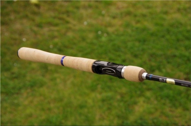 Спиннинг Shimano Bassone R 263 ML 2 - 1,9 м., 3-10 г Спиннинг Shimano Bassone R 263 ML 2 - 1,9 м., 3-10 г