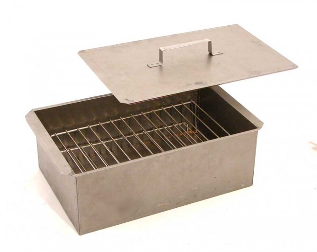 Коптильня Стандарт Плюс. средняя 48*28*17 см., двухъярусн с поддоном (нержавеющая сталь 0,8 мм). Коптильня Стандарт Плюс. средняя 48*28*17 см., двухъярусн с поддоном (нержавеющая сталь 0,8 мм).